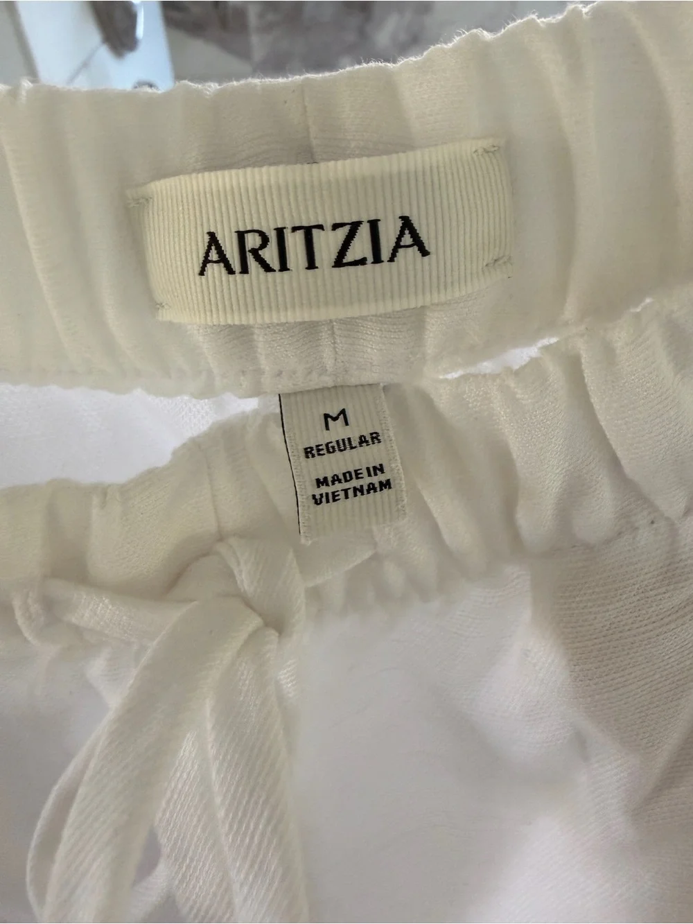 Aritzia hardly worn